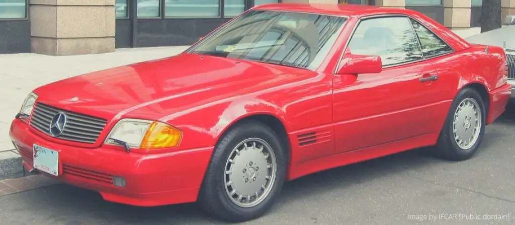 A red Mercedes SL R129