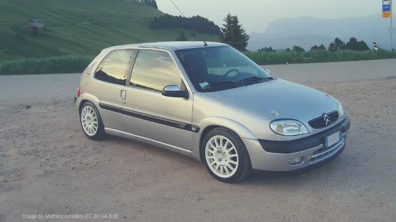 A silver Citroen Saxo VTS