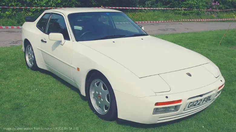 A white Porsche 944