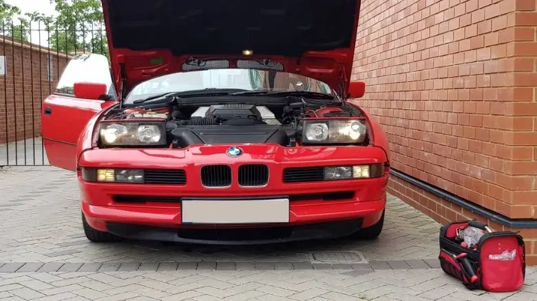 BMW 840 Bonnet Open