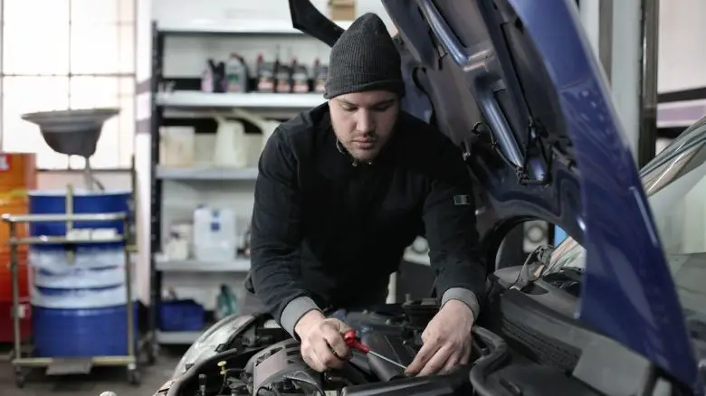 Servicing a car