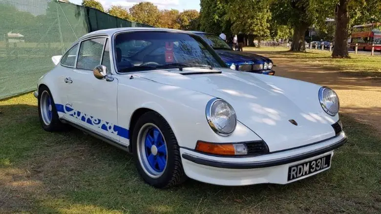 Porsche 911 Carrera