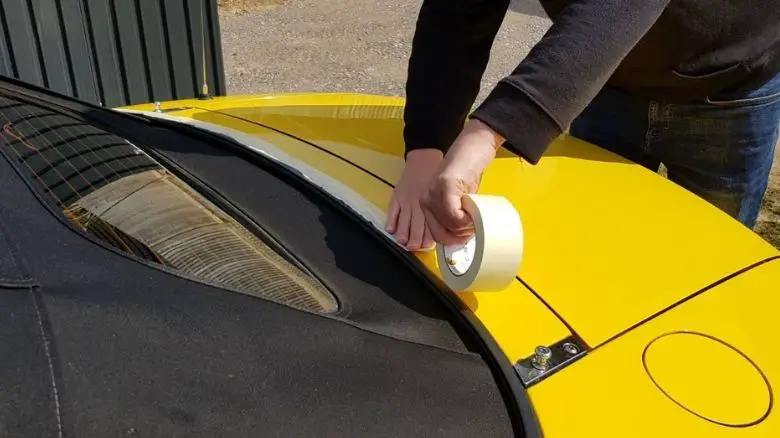 Masking the convertible roof