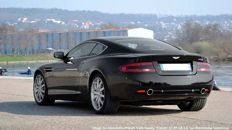 Aston Martin DB9