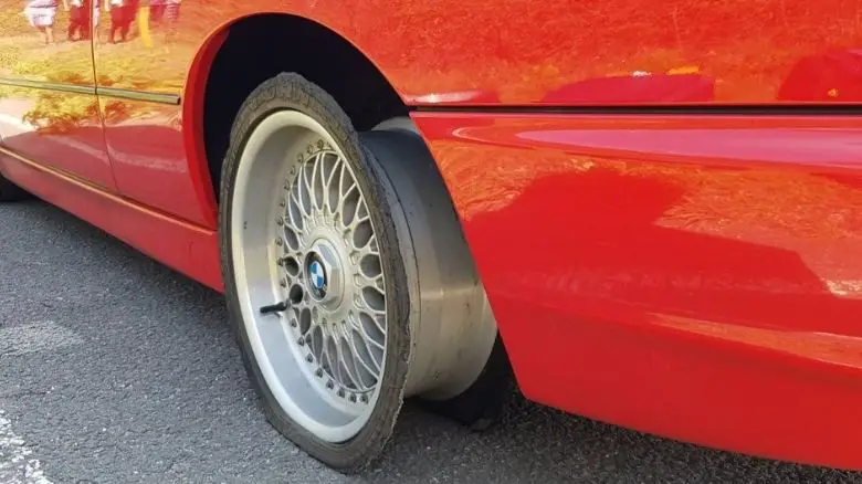 BMW 840 tire blow-out