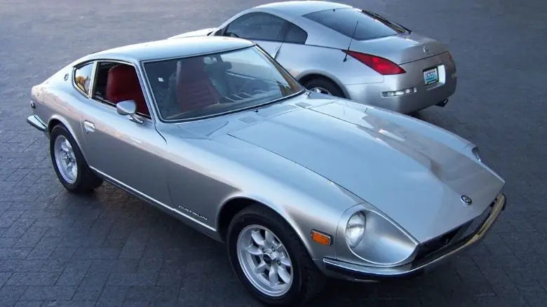 Datsun 240Z with a Nissan 350Z