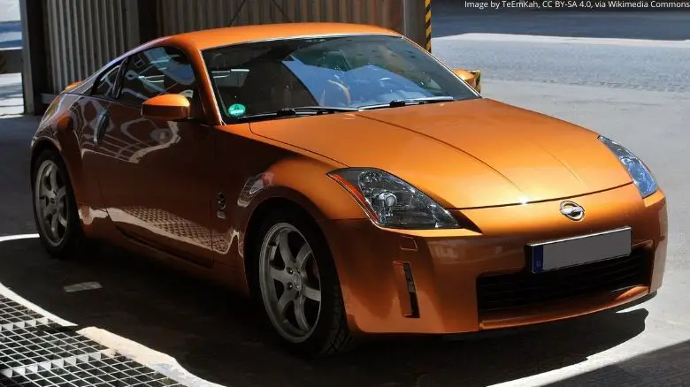 Nissan 350Z in Sunset Orange