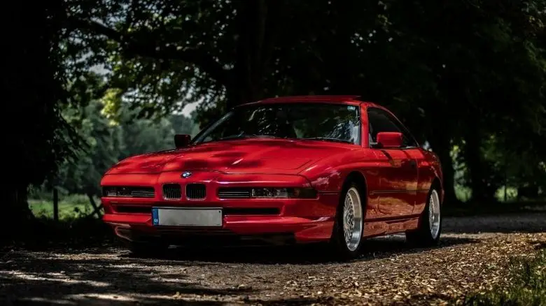 A red BMW 840