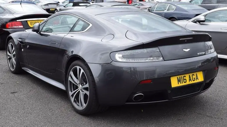 Aston Martin V12 Vantage