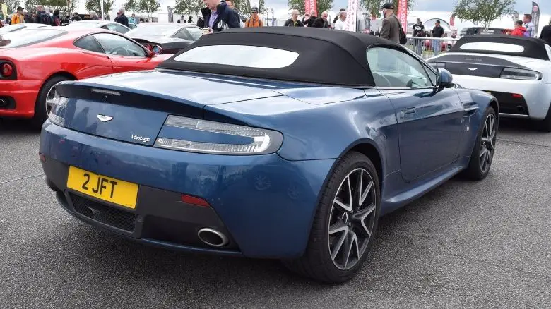 Aston Martin Vantage Roadster