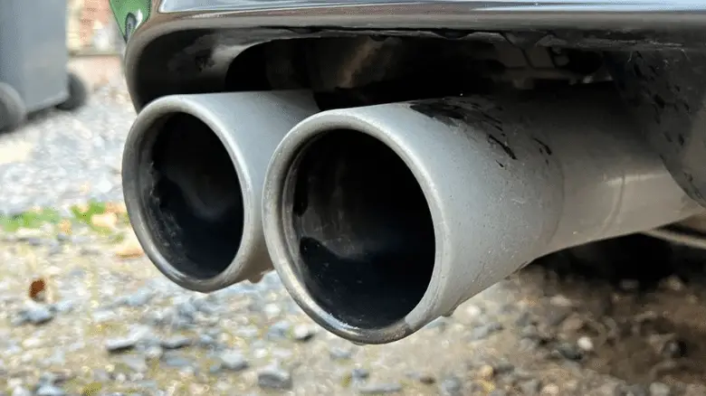BMW M5 dirty exhaust tips