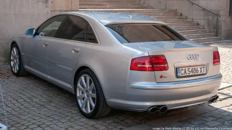 Audi S8 D3