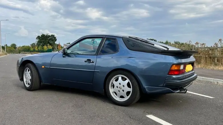 Porsche 944 side view