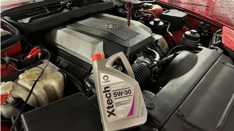 Checking BMW oil level