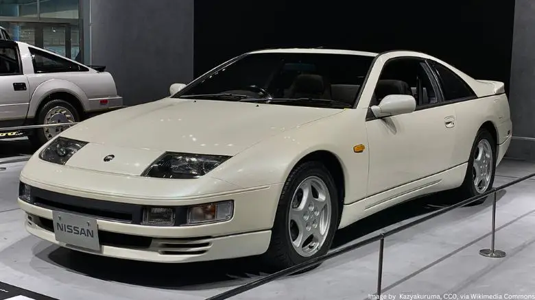 A white JDM Nissan Fairlady Z